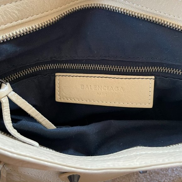 Authentic Balenciaga Classic Velo Bag - Picture 5 of 12